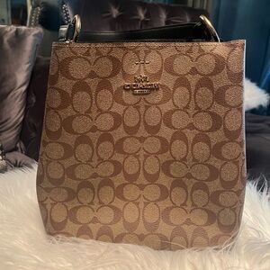 Coach Town Bucket Bag In Signature Canvas